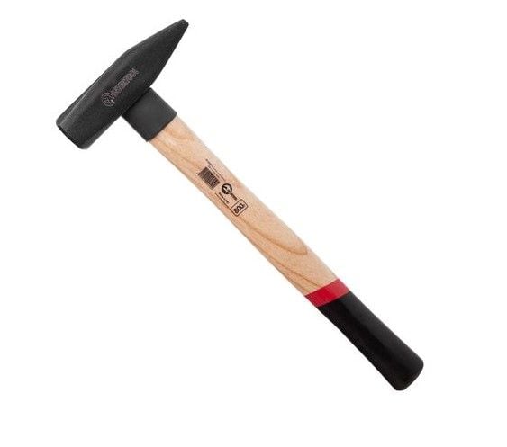 Молоток слюсарний 800г,ручка ясен INTERTOOL HT-0255