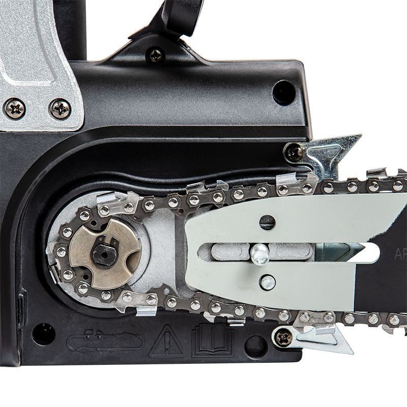 Електрична пила Worcraft WCE-2816 - ваш помічник