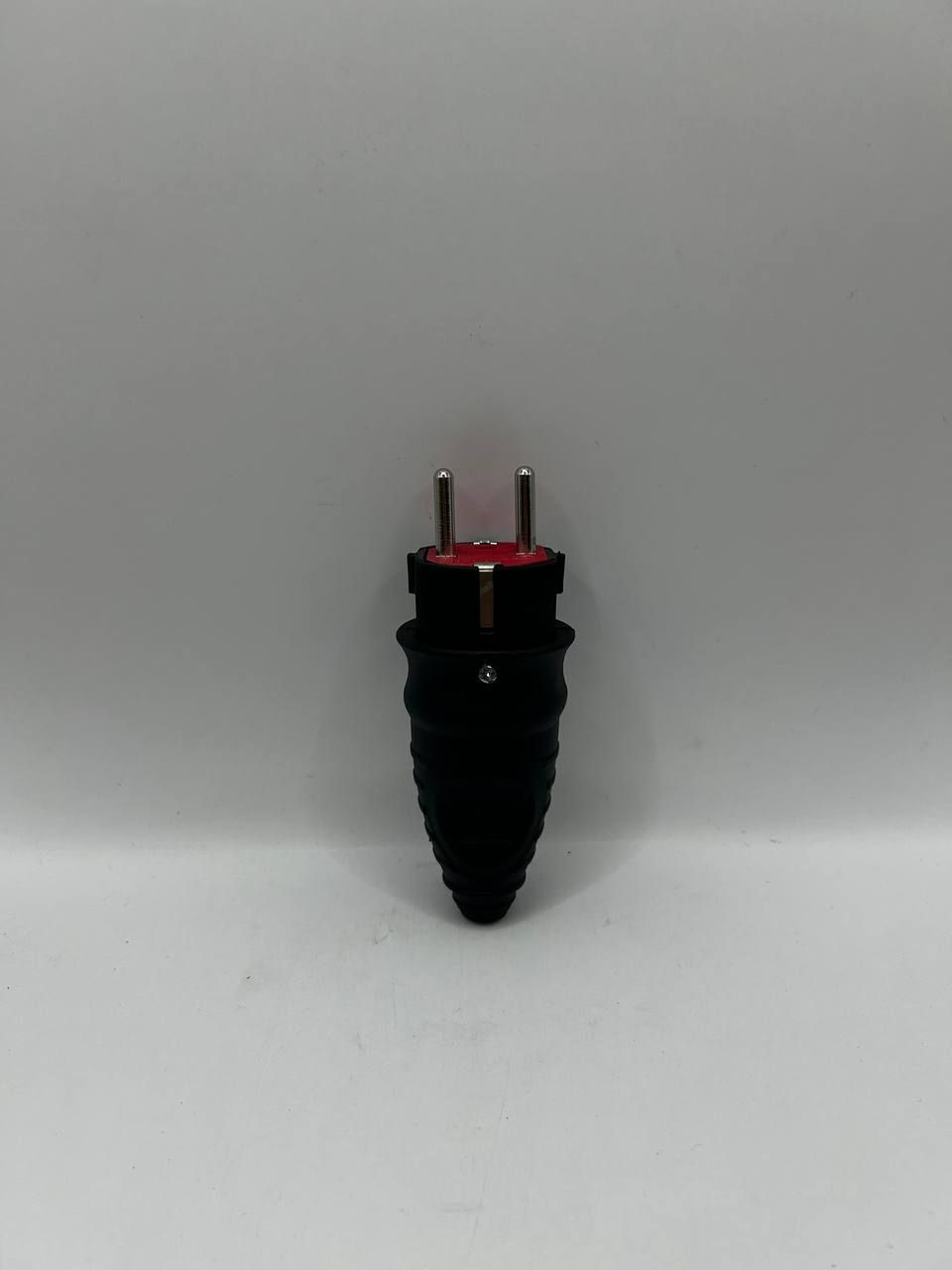 Вилка каучук пряма з заземл штепсельна чорна 16А Чорна